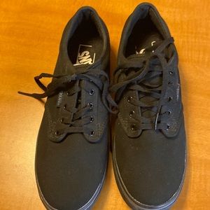 VANS Black on black🖤 Size 8.5